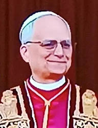 papa leone XIV foto piccola